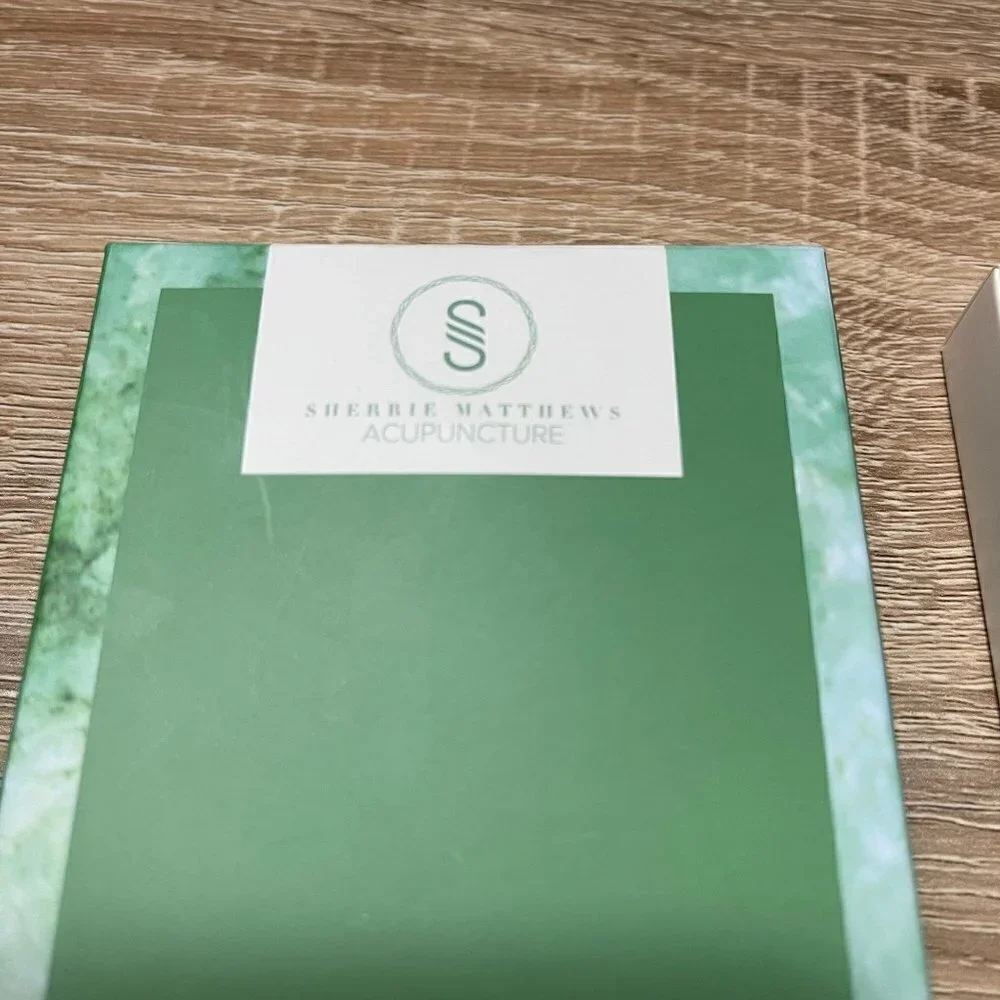 Sherrie Matthews Acupuncture Green Jade Stone Roller Double Sided Beauty Tool